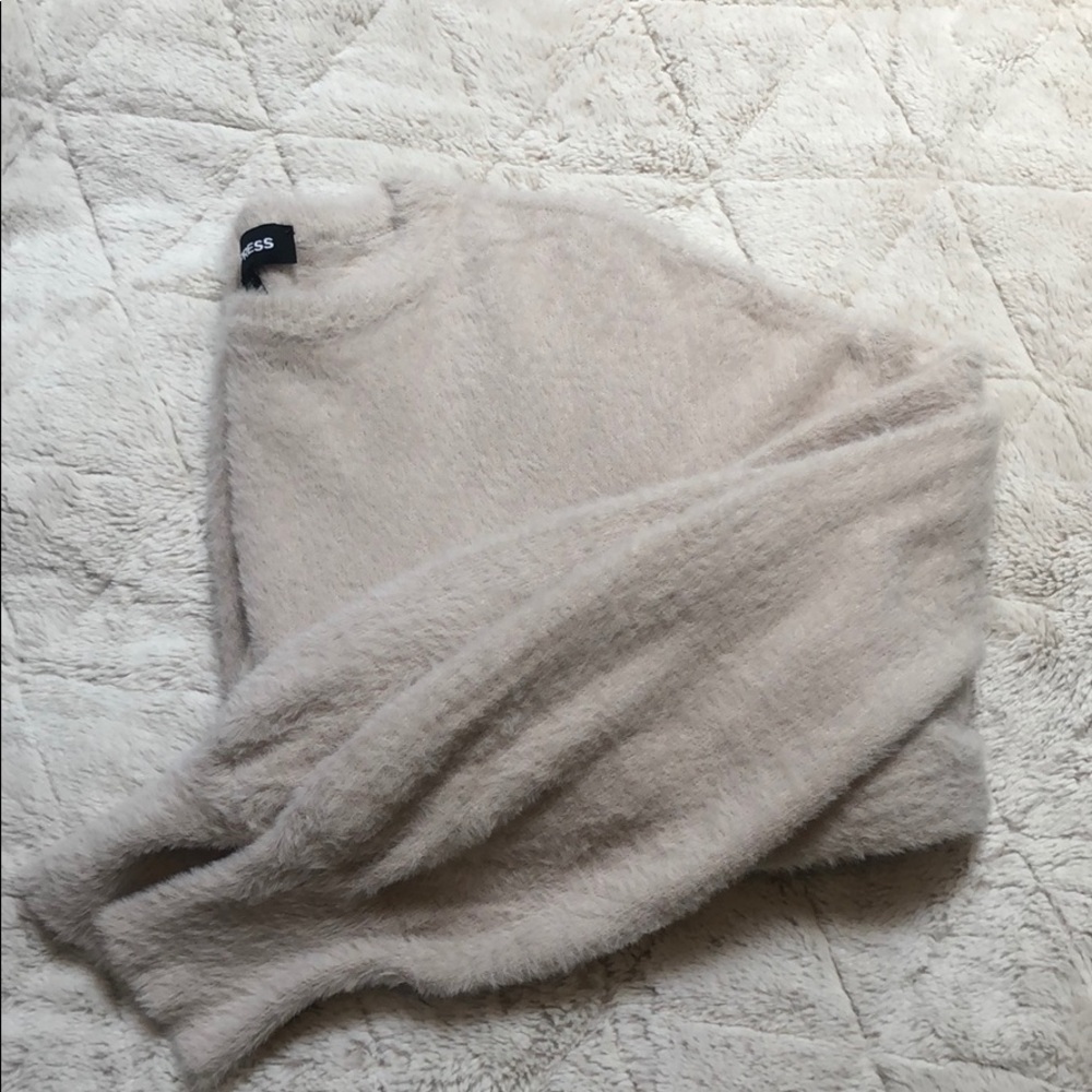 Express Cozy Balloon Sleeve Cropped Sweater NWOT